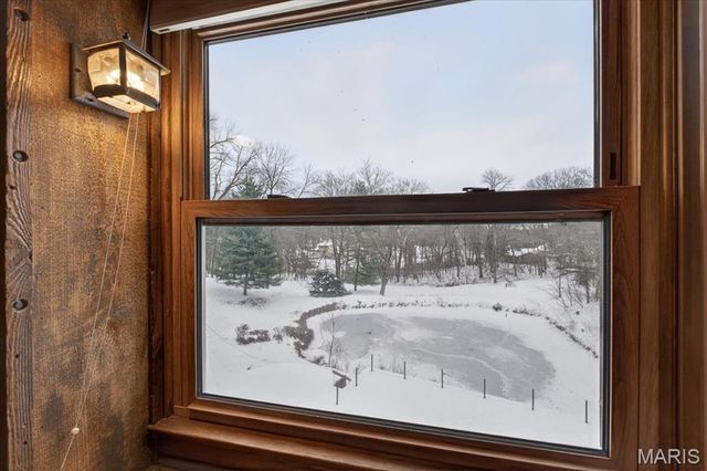 6 Castle Drive, Florissant, MO 63034