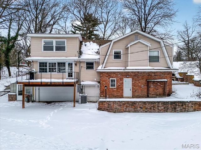 6 Castle Drive, Florissant, MO 63034