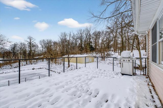 6 Castle Drive, Florissant, MO 63034