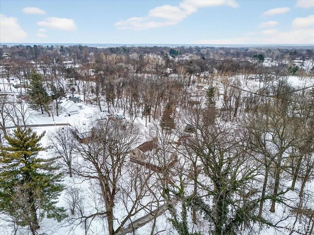 6 Castle Drive, Florissant, MO 63034