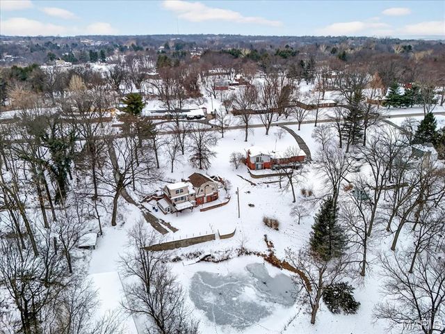 6 Castle Drive, Florissant, MO 63034