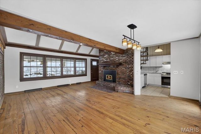 6 Castle Drive, Florissant, MO 63034