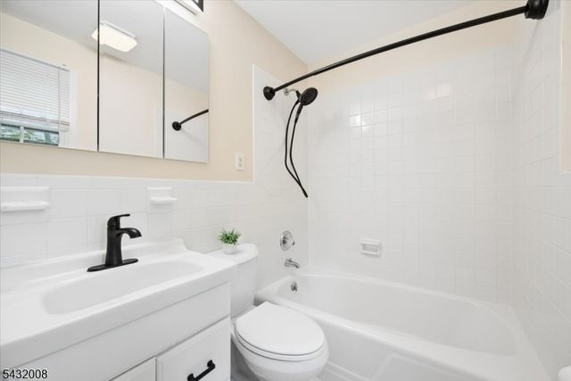 14 Long Ridge Rd, Parsippany-troy Hills Twp., NJ 07869