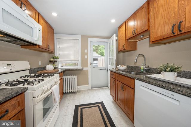 228 MONTGOMERY, Haverford, PA 19041