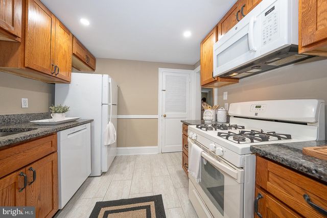 228 MONTGOMERY, Haverford, PA 19041