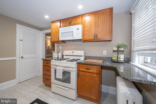 228 MONTGOMERY, Haverford, PA 19041