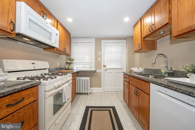 228 MONTGOMERY, Haverford, PA 19041