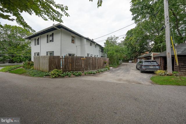 228 MONTGOMERY, Haverford, PA 19041