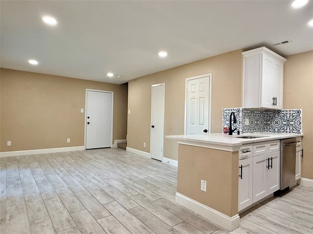 12802 Midway Road 2015, Dallas, TX 75244