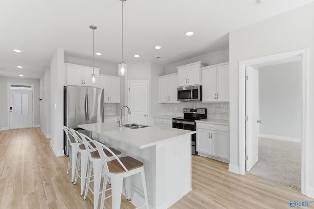 200 Goldie Court, New Market, AL 35761