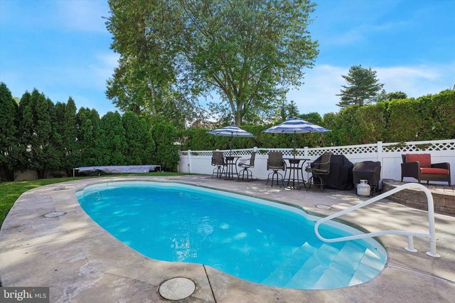 1312 ROBINSON AVE, Havertown, PA 19083