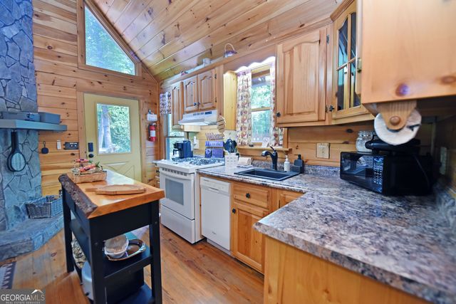 789 Old Mill Pond Road, Mineral Bluff, GA 30559