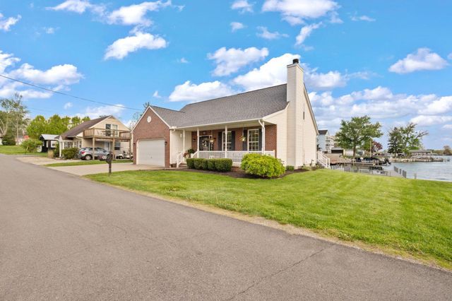 16 Logan Street, Thornville, OH 43076