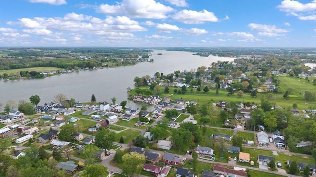16 Logan Street, Thornville, OH 43076
