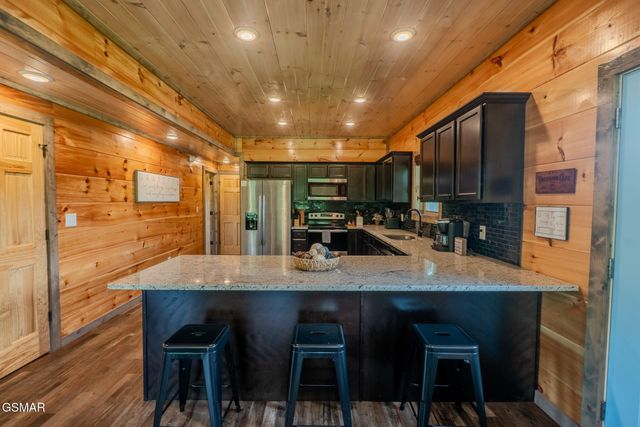 242 Lily Jo Way, Sevierville, TN 37876