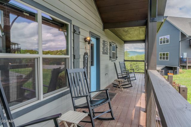 242 Lily Jo Way, Sevierville, TN 37876