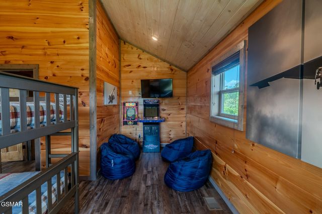 242 Lily Jo Way, Sevierville, TN 37876