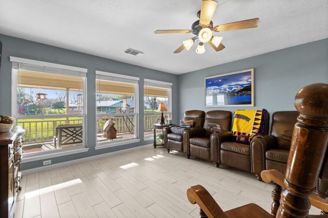 330 Crestmont Street, Point Blank, TX 77364