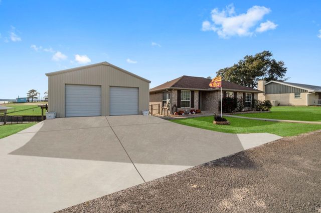 330 Crestmont Street, Point Blank, TX 77364