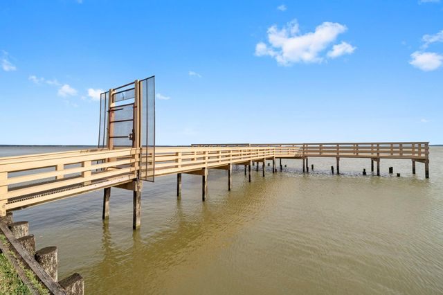 330 Crestmont Street, Point Blank, TX 77364