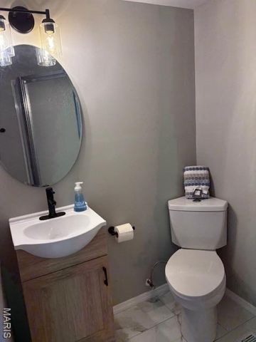 837 Wendevy Court, Ballwin, MO 63011