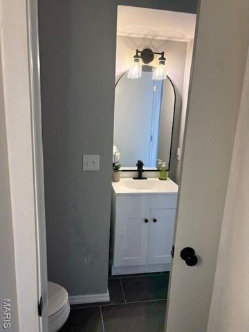 837 Wendevy Court, Ballwin, MO 63011