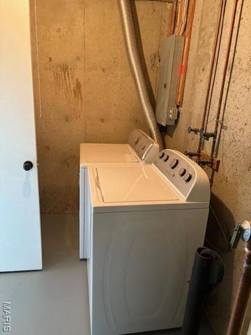 837 Wendevy Court, Ballwin, MO 63011