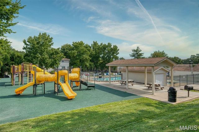 837 Wendevy Court, Ballwin, MO 63011