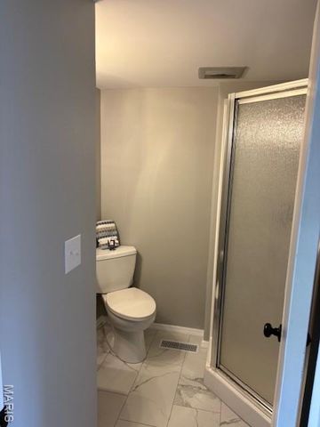 837 Wendevy Court, Ballwin, MO 63011