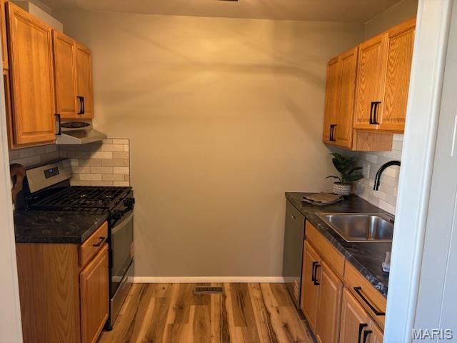 837 Wendevy Court, Ballwin, MO 63011