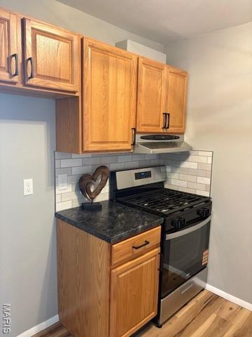 837 Wendevy Court, Ballwin, MO 63011