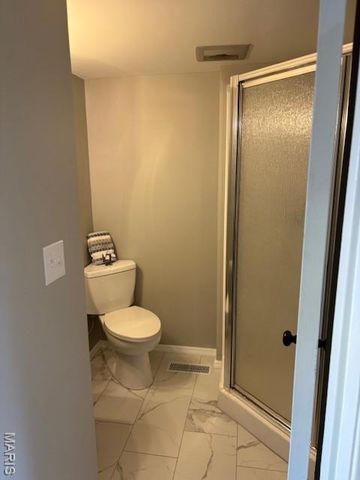 837 Wendevy Court, Ballwin, MO 63011