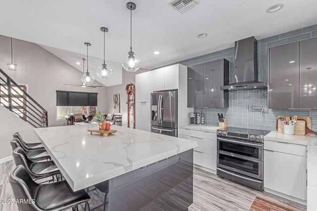 21121 N 63RD Drive, Glendale, AZ 85308