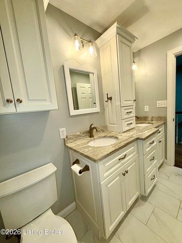 14802 Woodmont Park Pl, Louisville, KY 40245