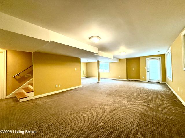 14802 Woodmont Park Pl, Louisville, KY 40245