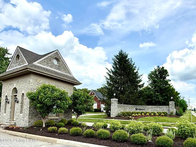 14802 Woodmont Park Pl, Louisville, KY 40245