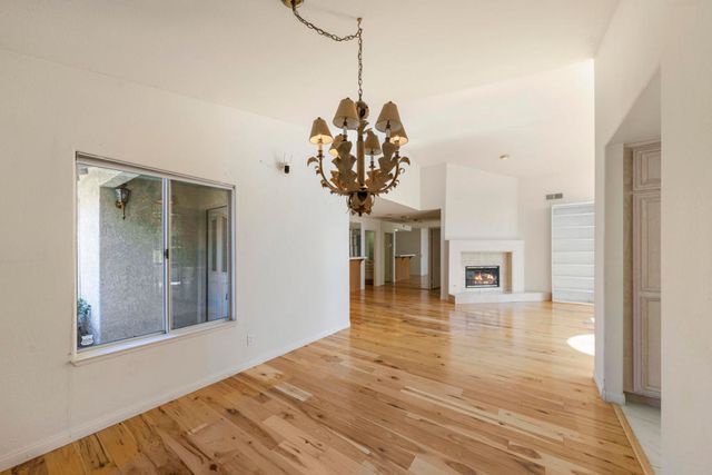 39865 Sweetwater Drive, Palm Desert, CA 92211