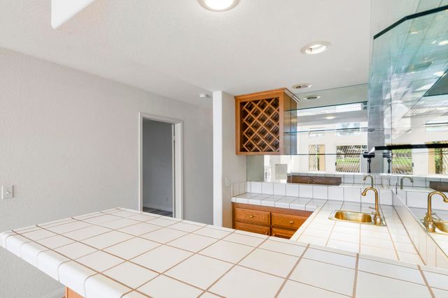 39865 Sweetwater Drive, Palm Desert, CA 92211