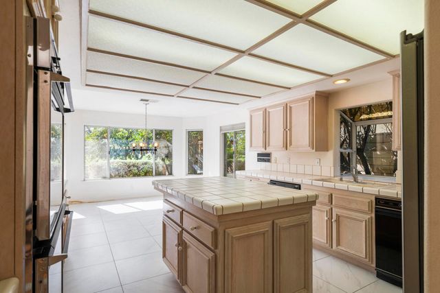 39865 Sweetwater Drive, Palm Desert, CA 92211