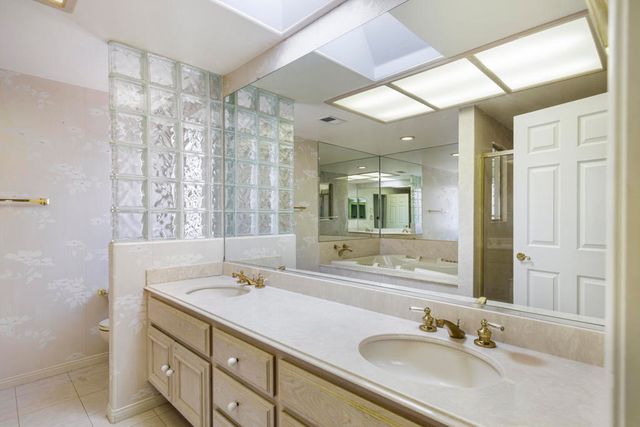 39865 Sweetwater Drive, Palm Desert, CA 92211