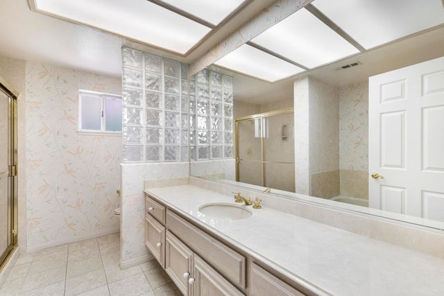 39865 Sweetwater Drive, Palm Desert, CA 92211