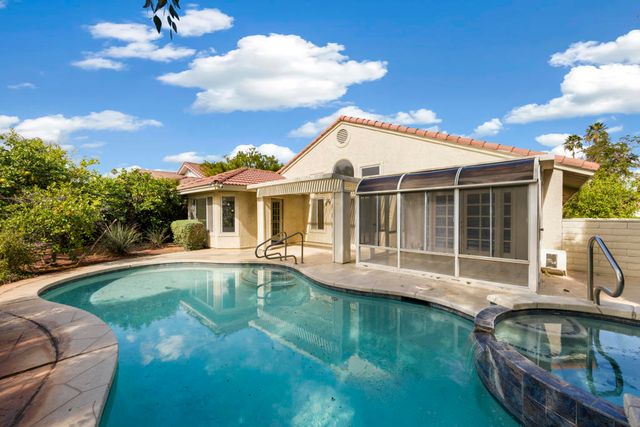 39865 Sweetwater Drive, Palm Desert, CA 92211