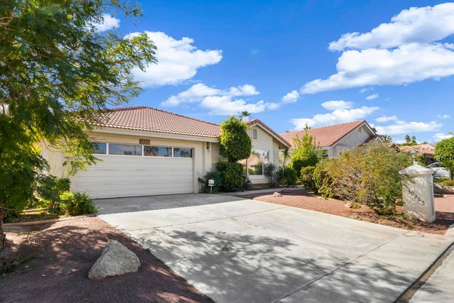 39865 Sweetwater Drive, Palm Desert, CA 92211