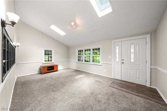 10432 State Route 303, Windham, OH 44288