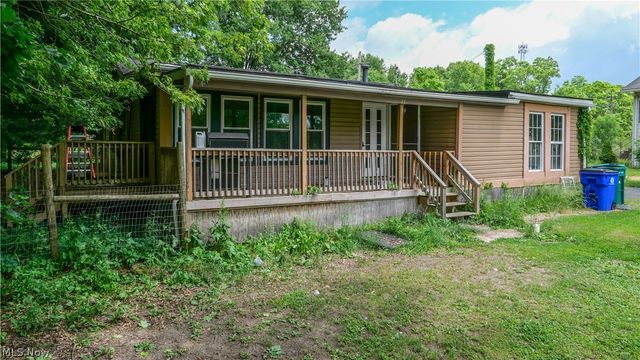 10432 State Route 303, Windham, OH 44288