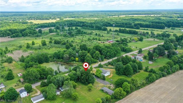 10432 State Route 303, Windham, OH 44288