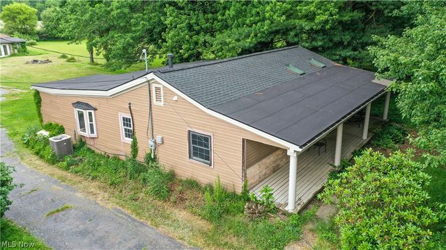 10432 State Route 303, Windham, OH 44288