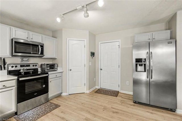 830 Leach Avenue, Thomasville, NC 27360