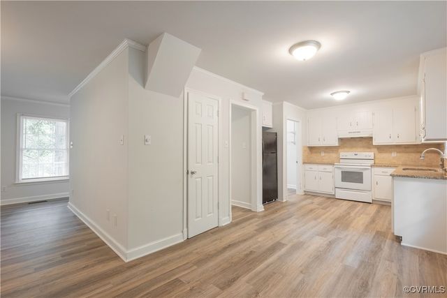 3219 Castlebury Dr, Chester, VA 23831