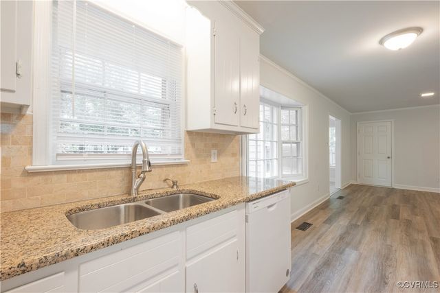 3219 Castlebury Dr, Chester, VA 23831